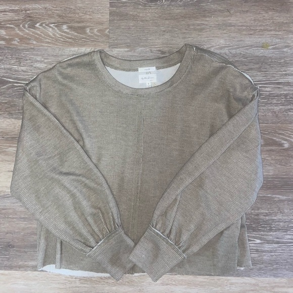 BY The River Oversized Cropped Crewneck - Picture 3 of 4